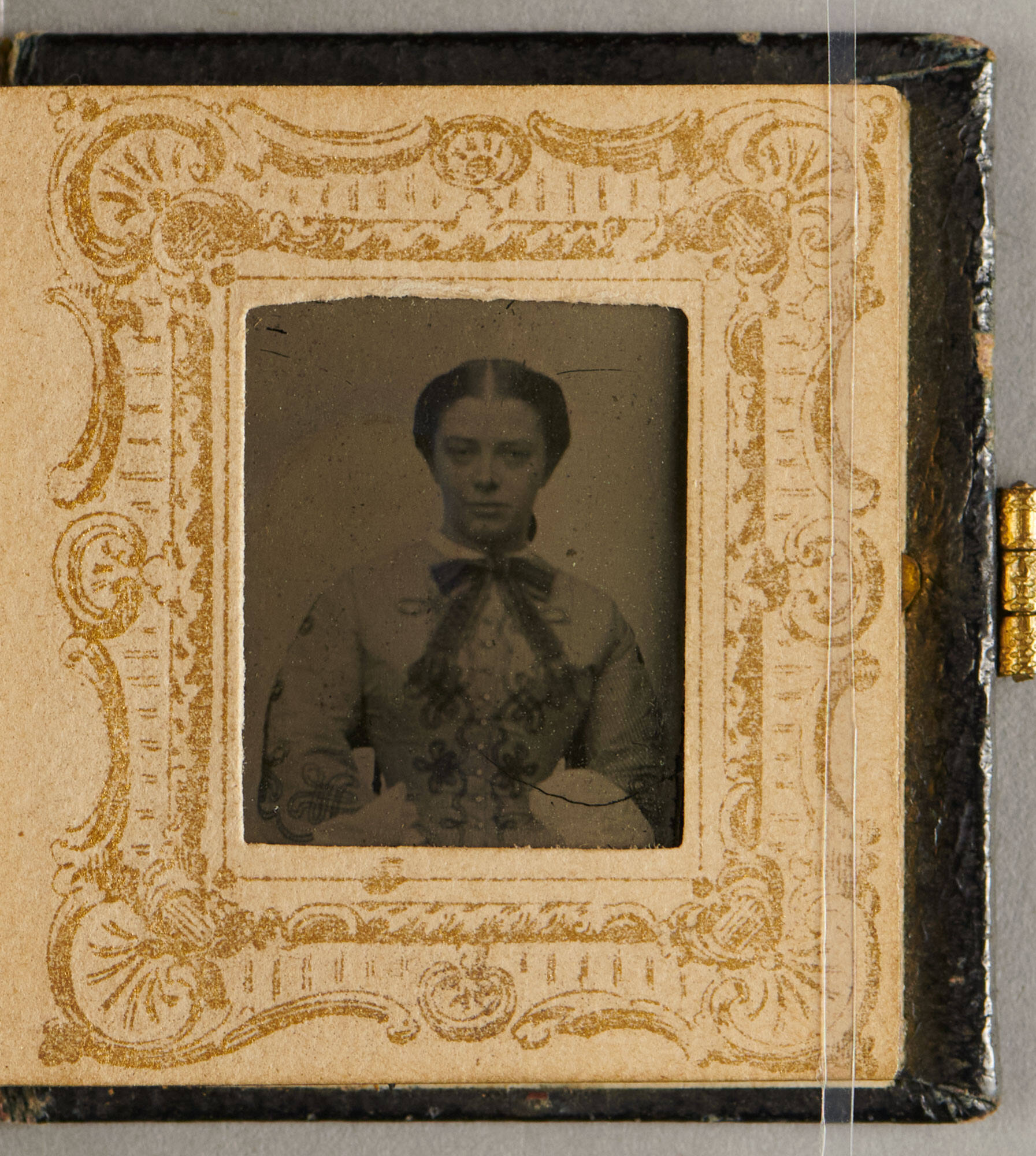 Portrait Album of Gem Photographs | Isabella Stewart Gardner Museum