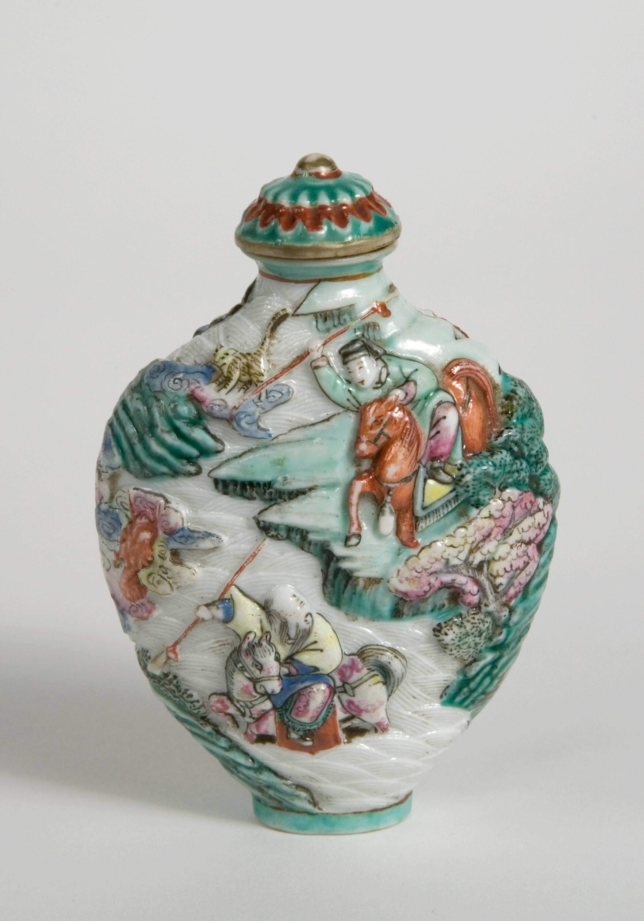 Perfume or snuff bottle, AKM891, The Aga Khan Museum