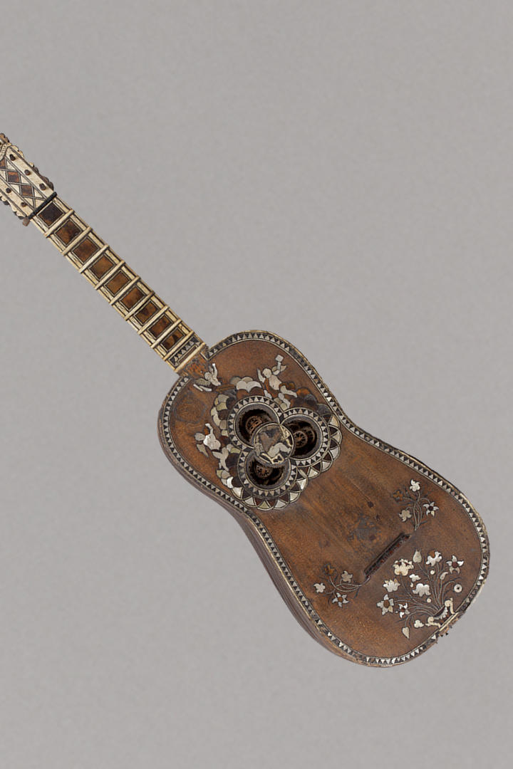 Cavelli's Guitar, before restoration.