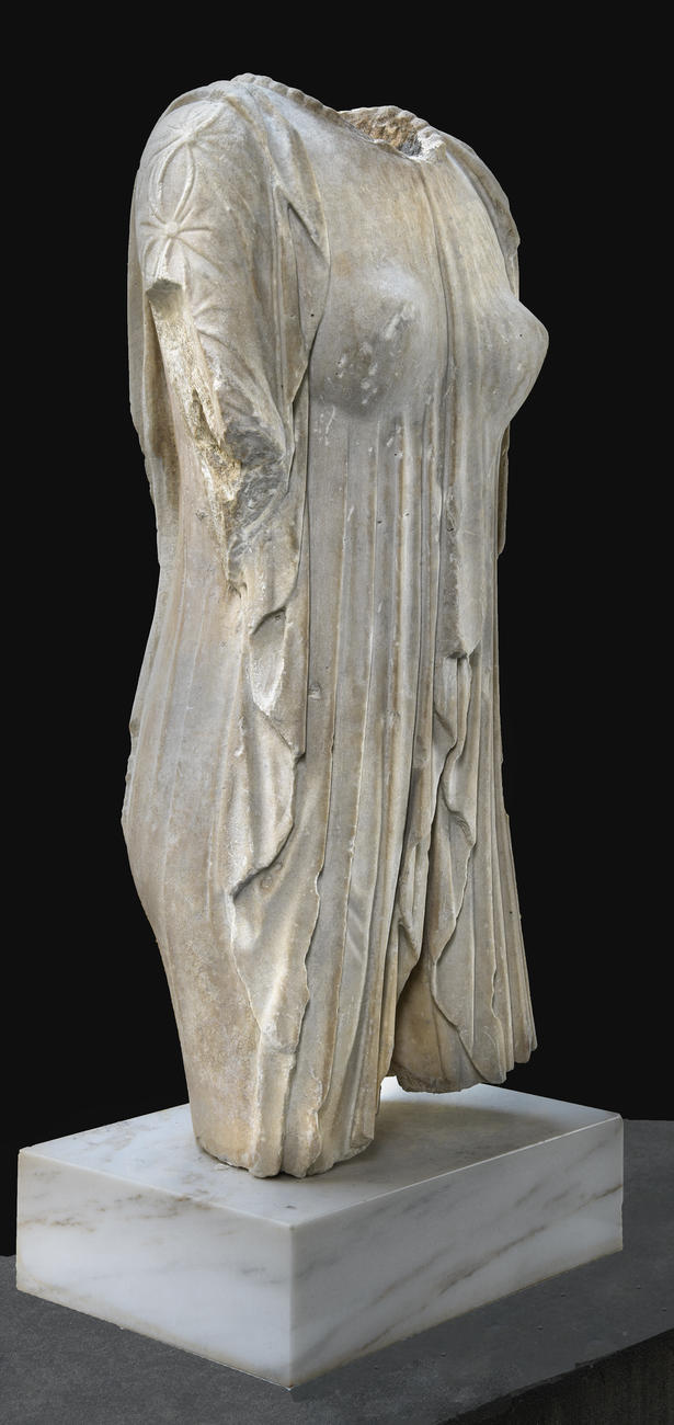 Archaistic Torso Of A Goddess Isabella Stewart Gardner Museum 