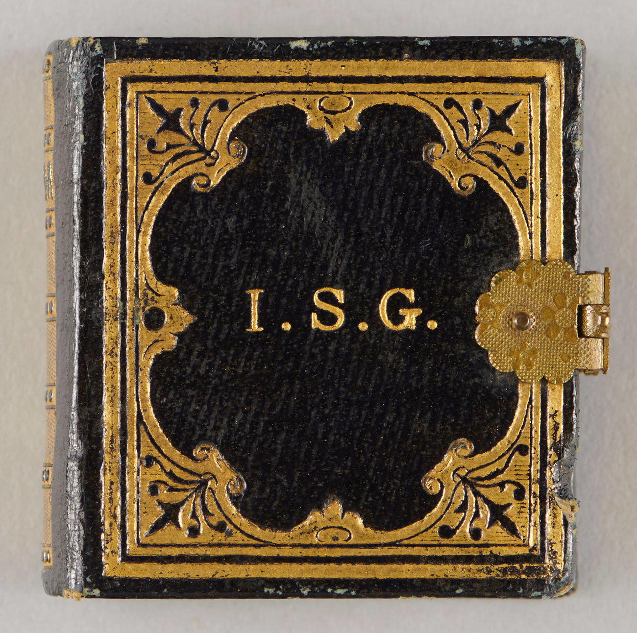 ミュージシャン first photo book GARNET CROWN Portrait Album of Gem Photographs | Isabella Stewart Gardner Museum
