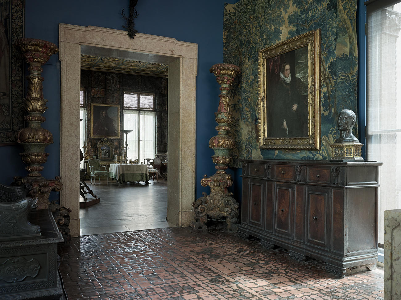 Third Floor Stairhall and Stairway Gallery Rooms
