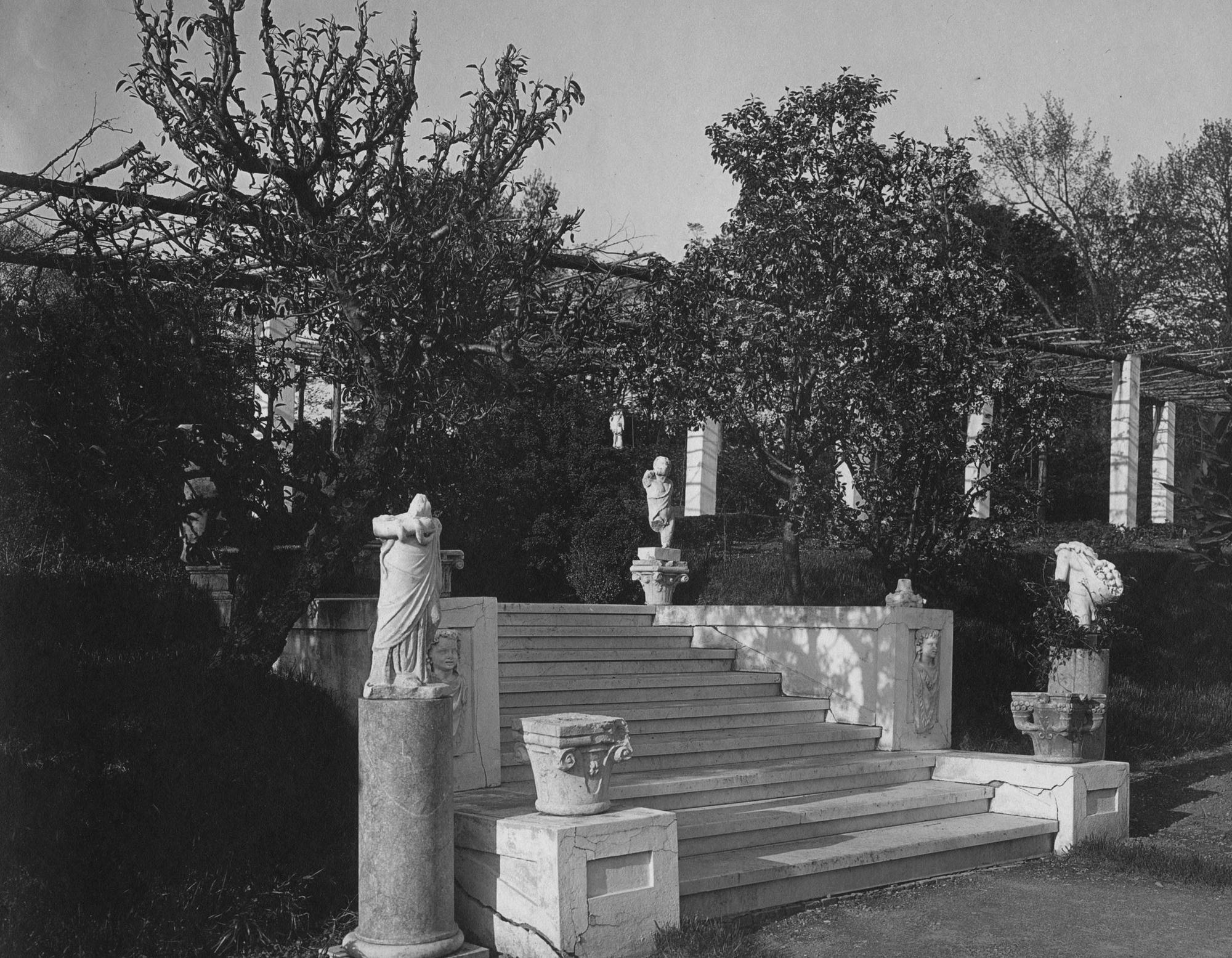 Steps in the Italian Garden at Green Hill, about 1900. Photo: Thomas E. Marr (active Boston, 1890–1910)