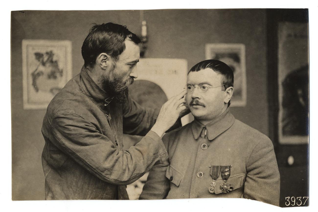  American Red Cross, WWI soldier facial reconstruction documentation photograph, about 1920