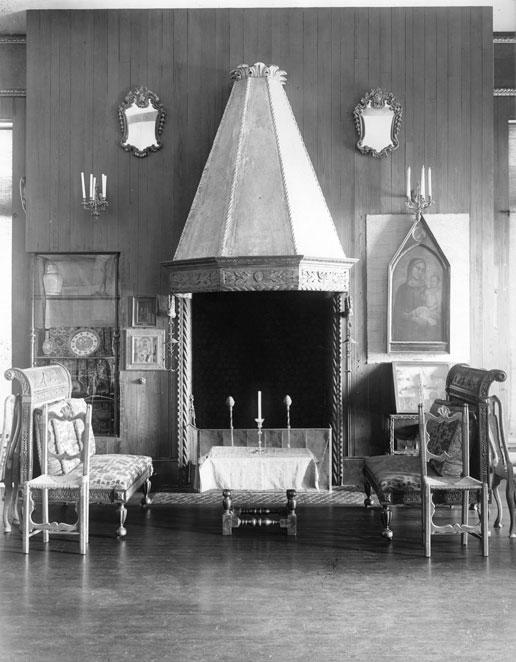 A black and white image of the Early Italian Room.