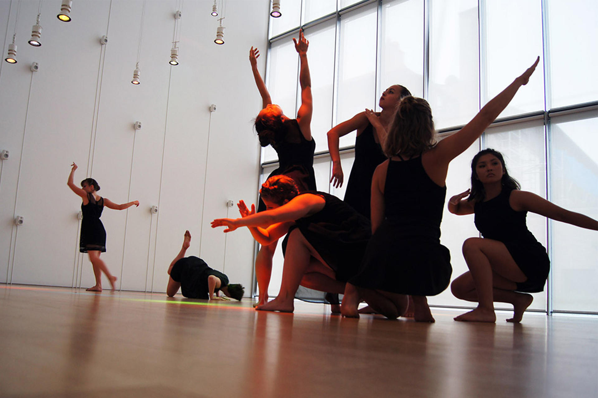 KAIROS Dance Theater performing in Hostetter Gallery. Photo by Golden Lion Photography.