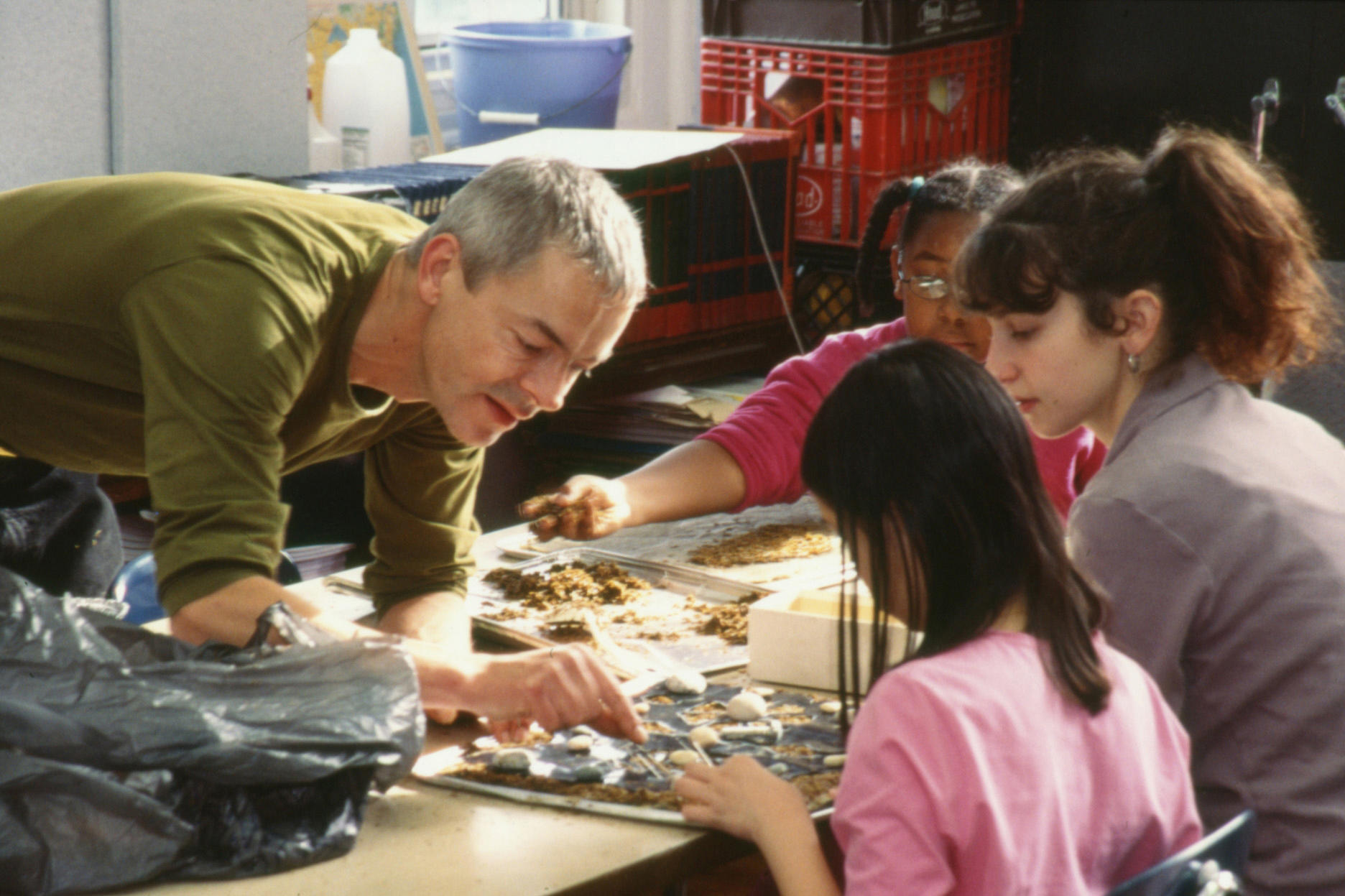 Dan Harvey, working with students.