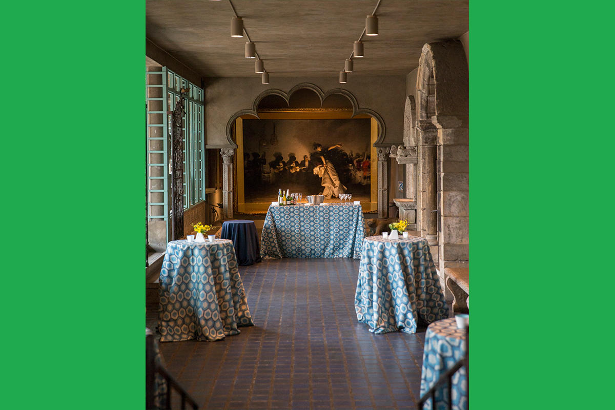 Bar in the Spanish Cloister, photo by Matt Teuten