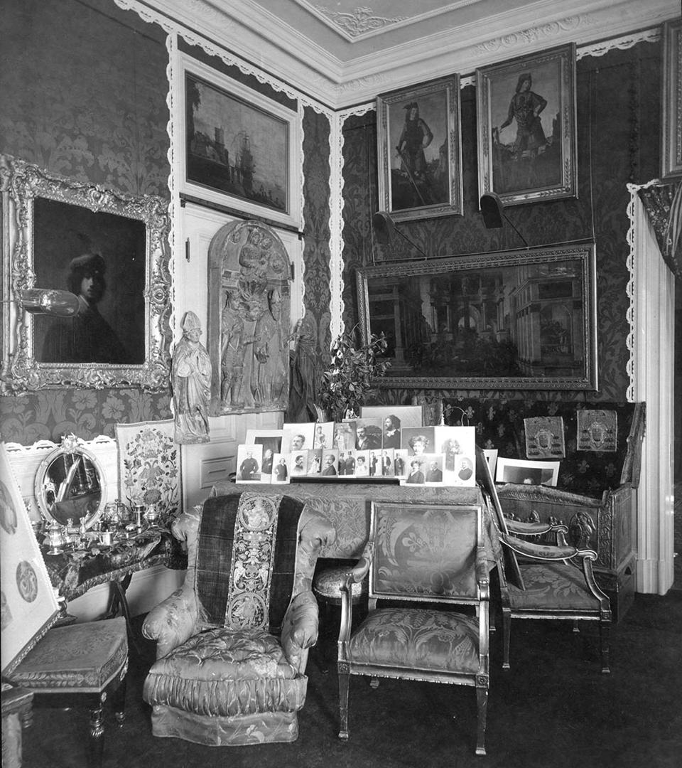 Thomas E. Marr and Son, 152 Beacon St. Drawing Room, 1900, gelatin sliver photograph