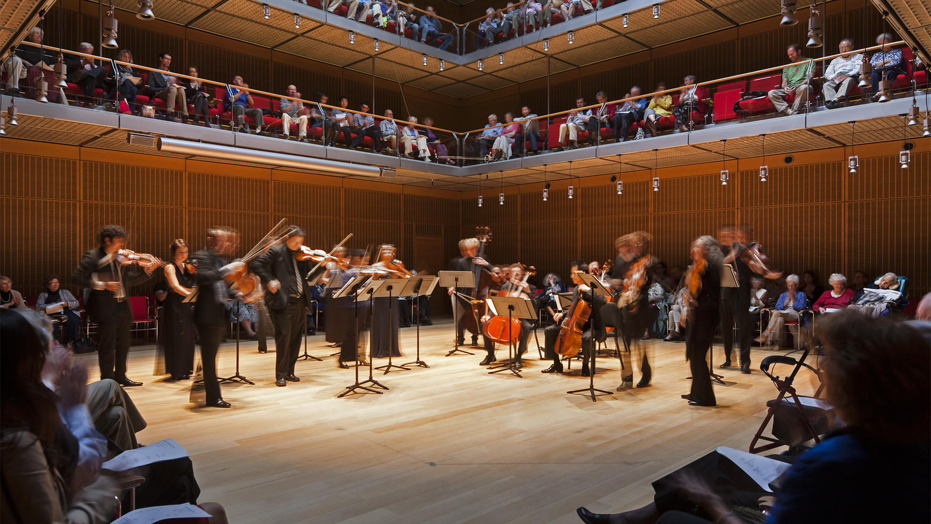 Visitors enjoy a Weekend Concert Series performance. Photo by Nic Lehoux.